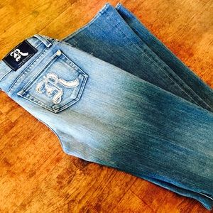 Rock & Republic Low Rise Flare Jeans 26 x 35.5