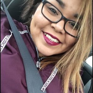 Meet your Posher, Veronica