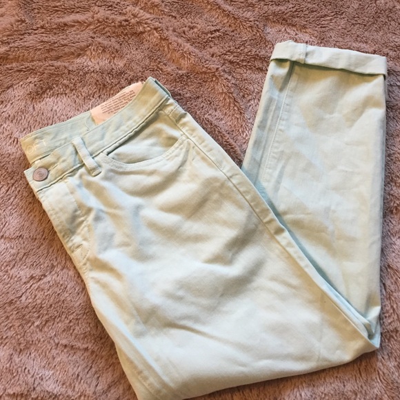 LOFT size 4 mint colored cropped boyfriend jeans