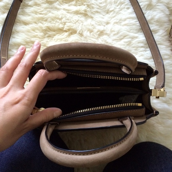 🎉HP🎉 Aritzia Auxiliary Mini Bega Satchel - Picture 2 of 4
