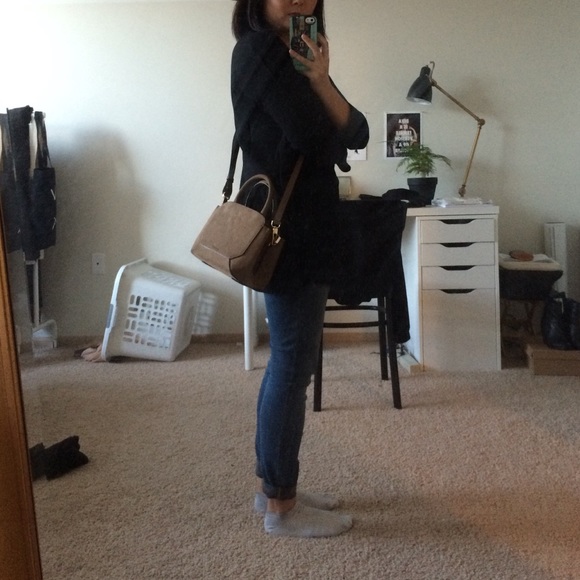 🎉HP🎉 Aritzia Auxiliary Mini Bega Satchel - Picture 4 of 4