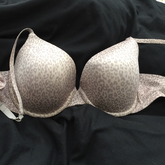 Leopard print Victoria's Secret bra