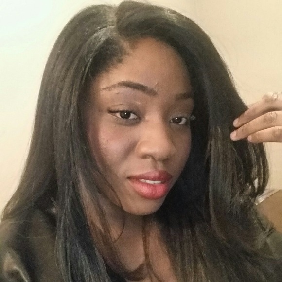 Meet your Posher, Monique - Picture 1 of 1