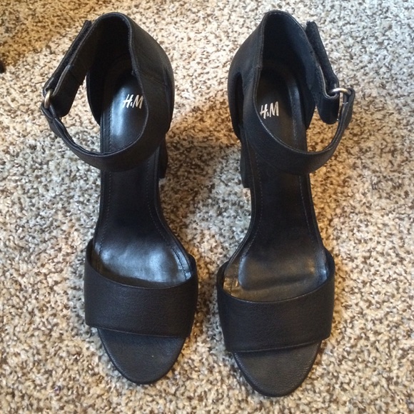 Chunky Heel strap Sandals