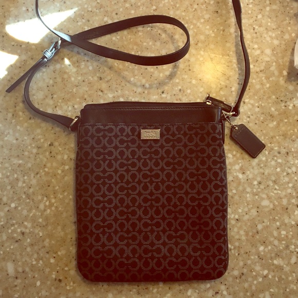 Black coach crossover