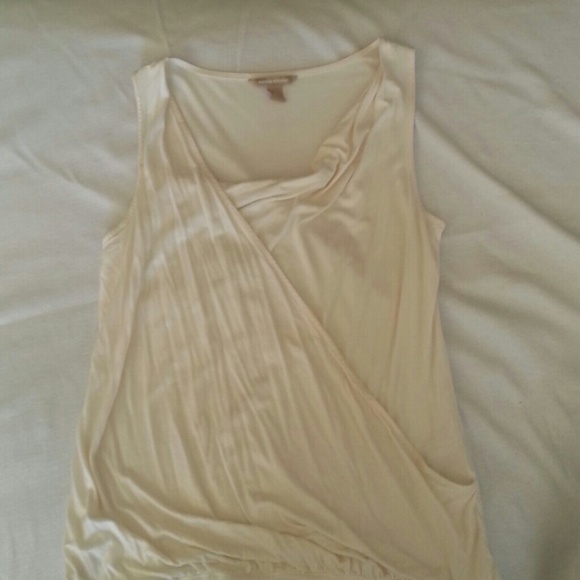 Cream Banana Republic soft and flowing top in med