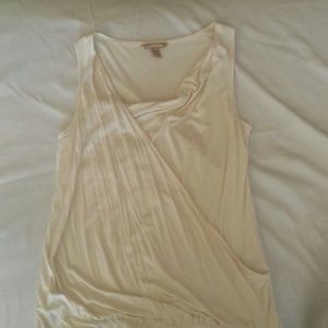Cream Banana Republic soft and flowing top in med