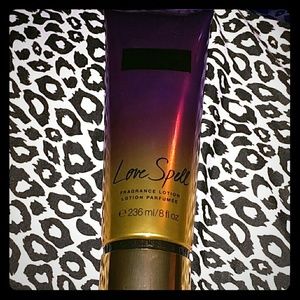 ????VS Love Spell lotion????