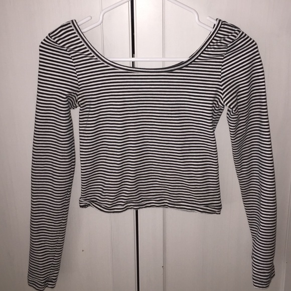 striped, long-sleeve crop top