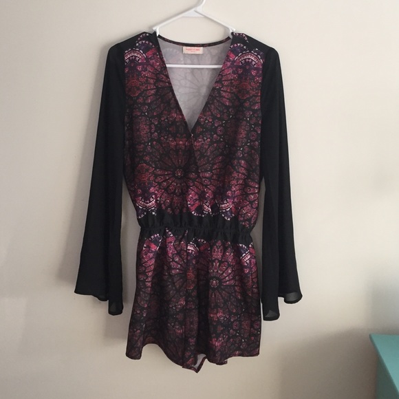 Bohemian long sleeved romper - Picture 1 of 4