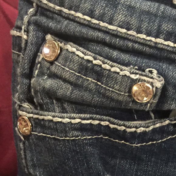 Distressed jeans - Picture 4 of 4