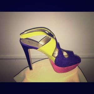 Jessica Simpson limited edition multi color pumps