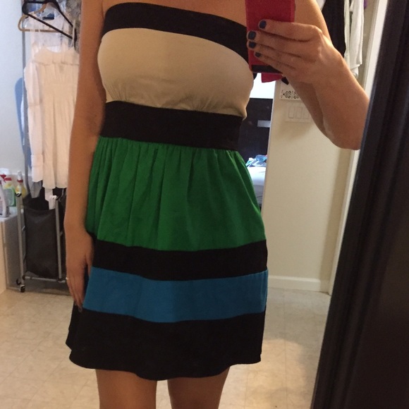 Monteau Los Angeles color lock dress - Picture 1 of 3