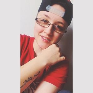 Meet your Posher, Caitlin