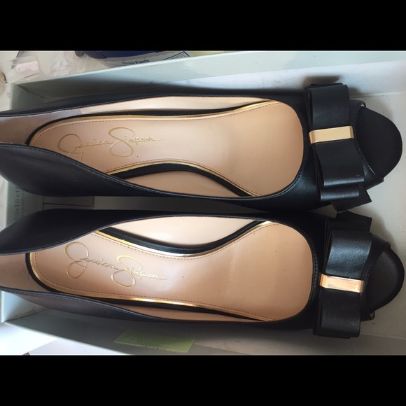 Jessica Simpson Lynden Bow Wedge