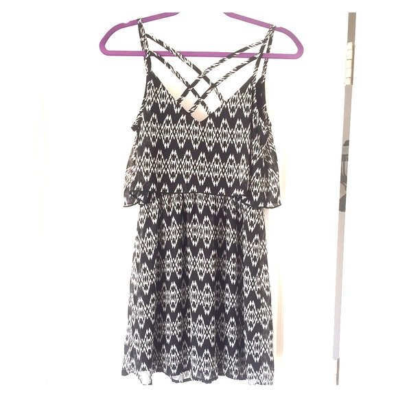 Chevron black and white dress!