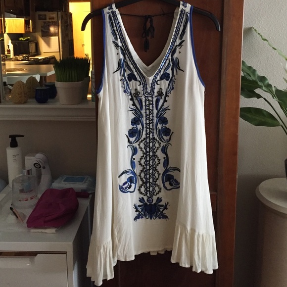 Floral, embroidered v-neck summer dress