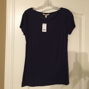 NWT navy blue Banana Republic tee-shirt.