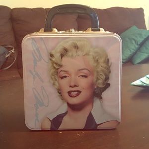 Marilyn Monroe lunch box!