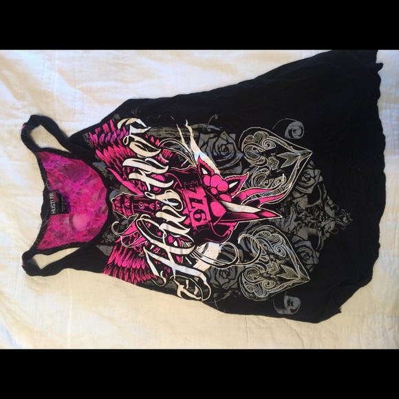 Hot Topics tank top