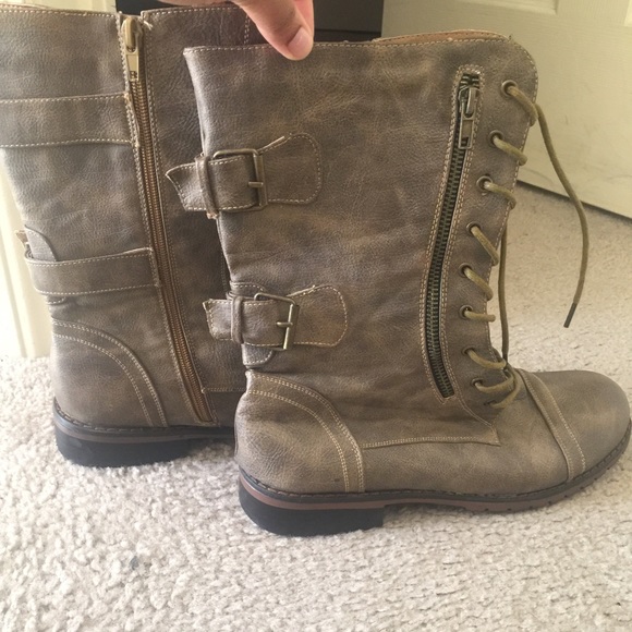 Boots - Picture 4 of 4