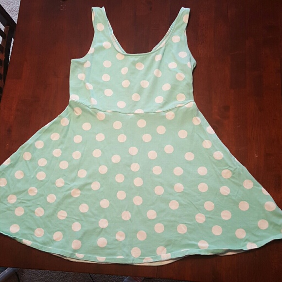 Flowy 60s inspired dress