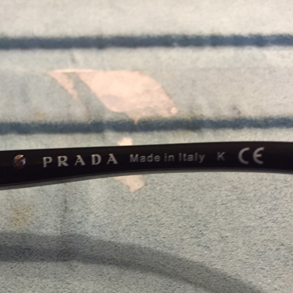 Prada UV protection sunglasses - Picture 3 of 4