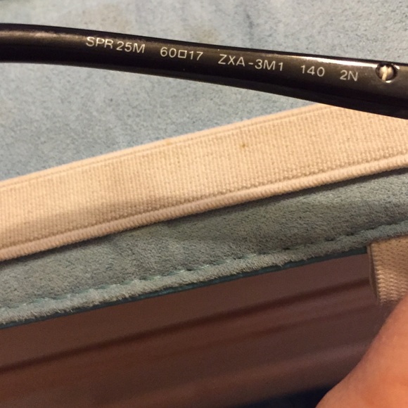 Prada UV protection sunglasses - Picture 4 of 4