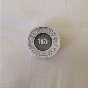 Urban Decay Eyeshadow in Solstice