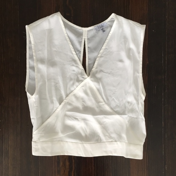 Tobi "never say never" crop top