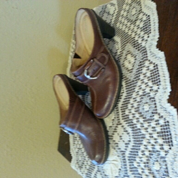 Mules - Picture 1 of 4