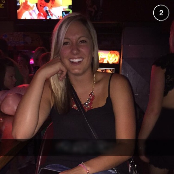 Meet your Posher, Kayla