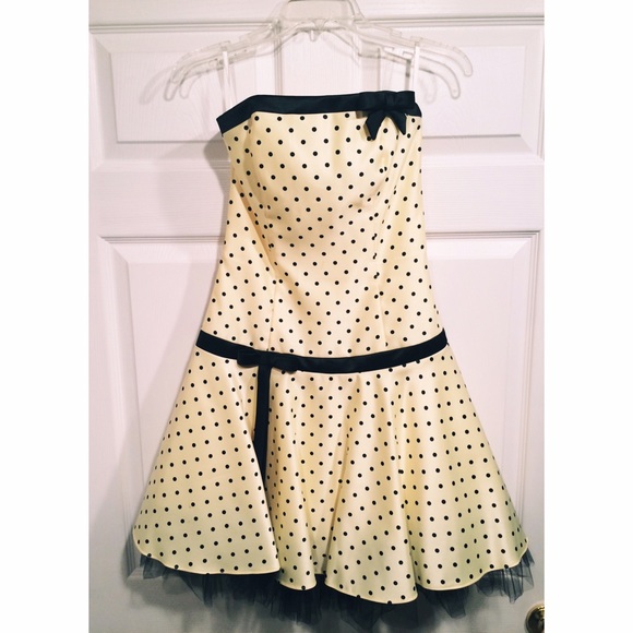 Strapless homecoming dress
