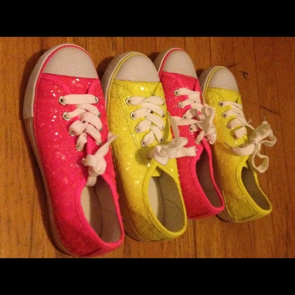 Cute shoes size 4
