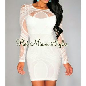 White long sleeve stretchy dress