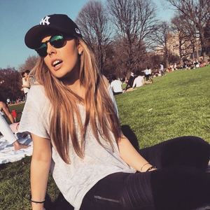 Meet your Posher, Helena