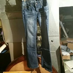 Ariya jeans