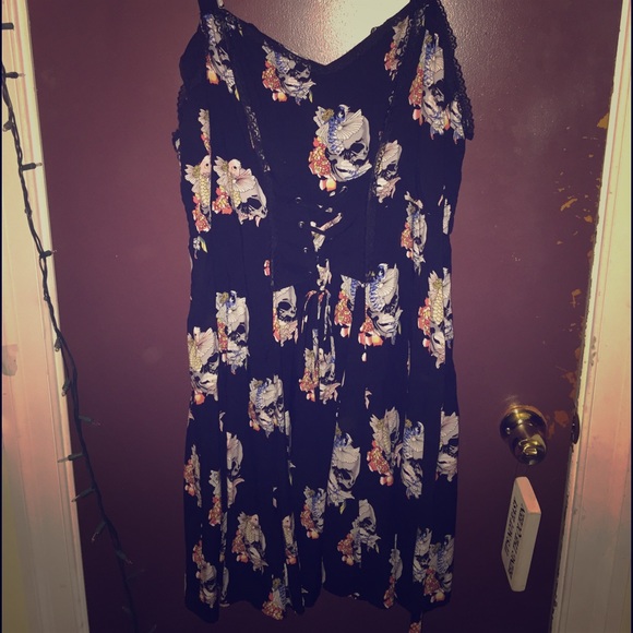 Black dress with skull print & corset detail