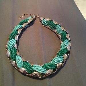 SALE💚 Turquoise Green & Gold Beaded Necklace