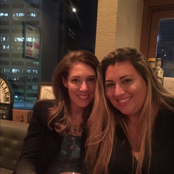 Meet your Posher, Lauren - Picture 3 of 3