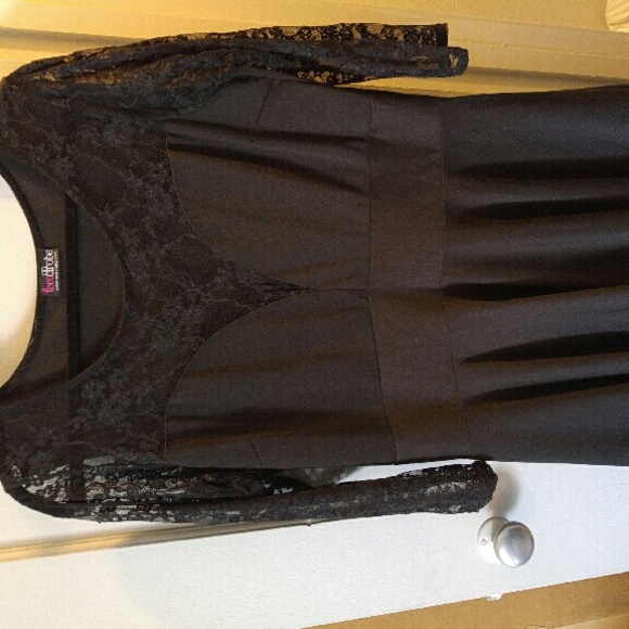 Black Lace Cocktail Dress - Picture 3 of 3