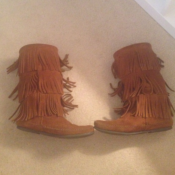 🔴SOLD🔴Minnetonka 3 Tier Leather Boots •SOLD•👌