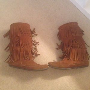 🔴SOLD🔴Minnetonka 3 Tier Leather Boots •SOLD•👌