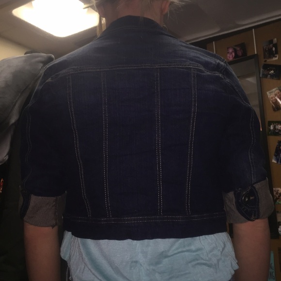 Jean jacket. - Picture 3 of 3