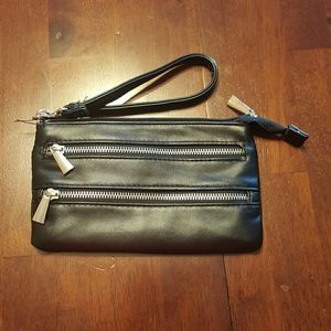 Black wristlette