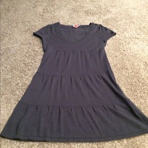 Gray short-sleeved sweater dress