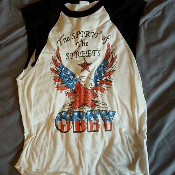 Obey cut off tee