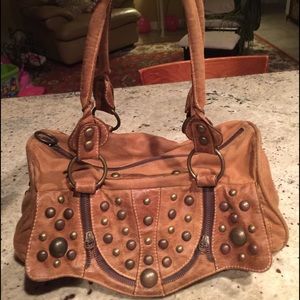 Leather purse. Tan. Medium size