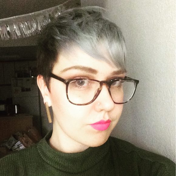 Meet your Posher, Hannah