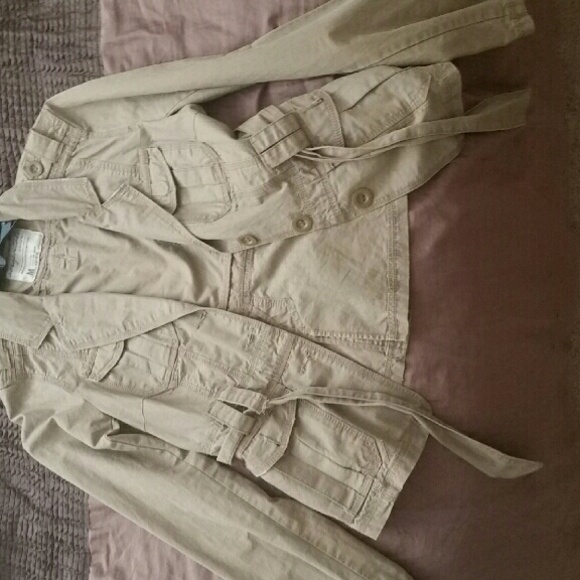 Jacket - Picture 1 of 4